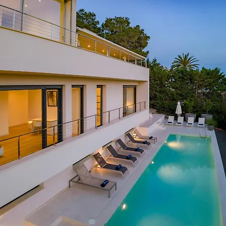 In Ibiza Town Sleeps 10 - Vue Villa